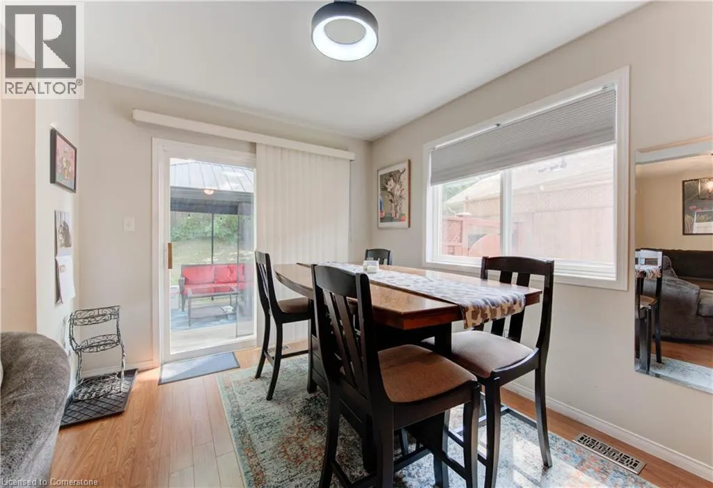916 VERONICA Court