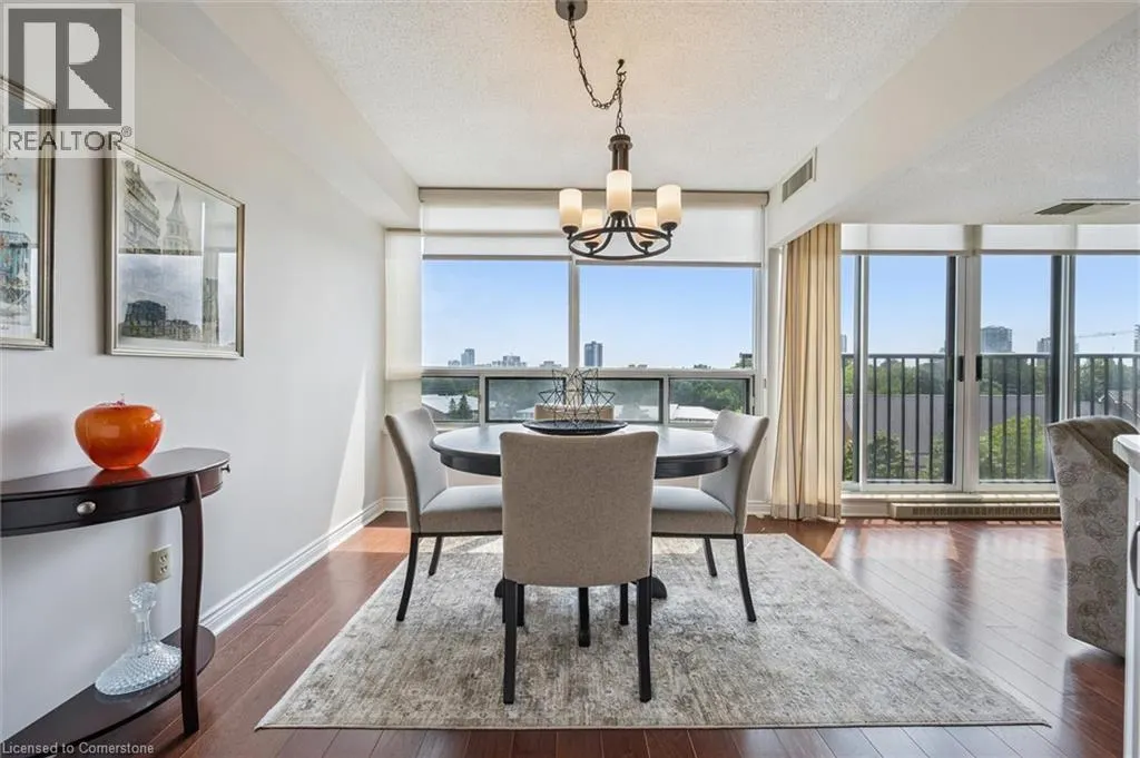 6 WILLOW Street Unit# 704, #704