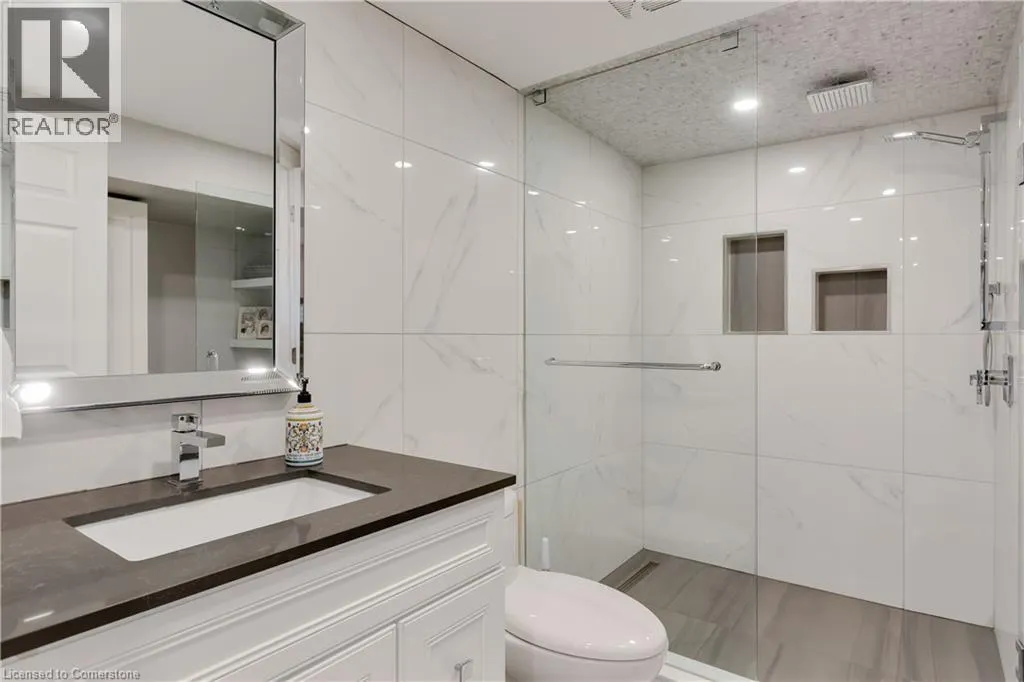 2119 AGINCOURT Crescent