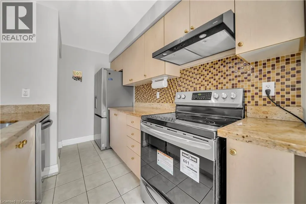 562 ORANGE WALK Crescent