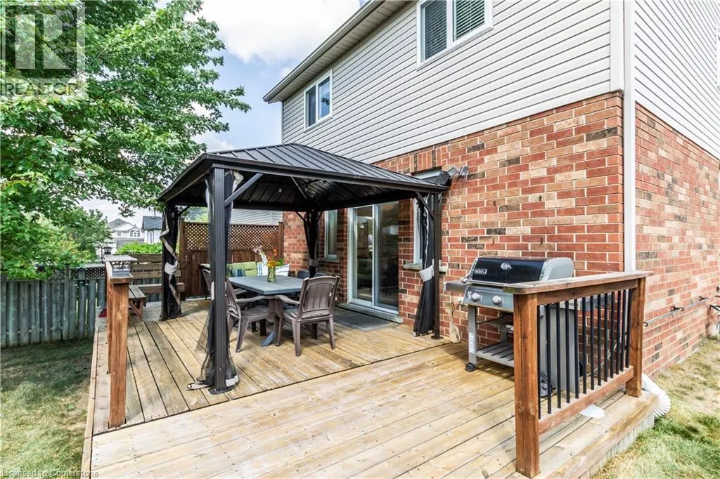 19 APPLE RIDGE Drive