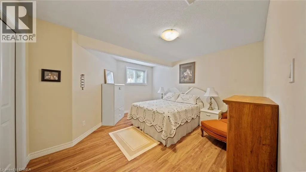424 LAKEVIEW Drive