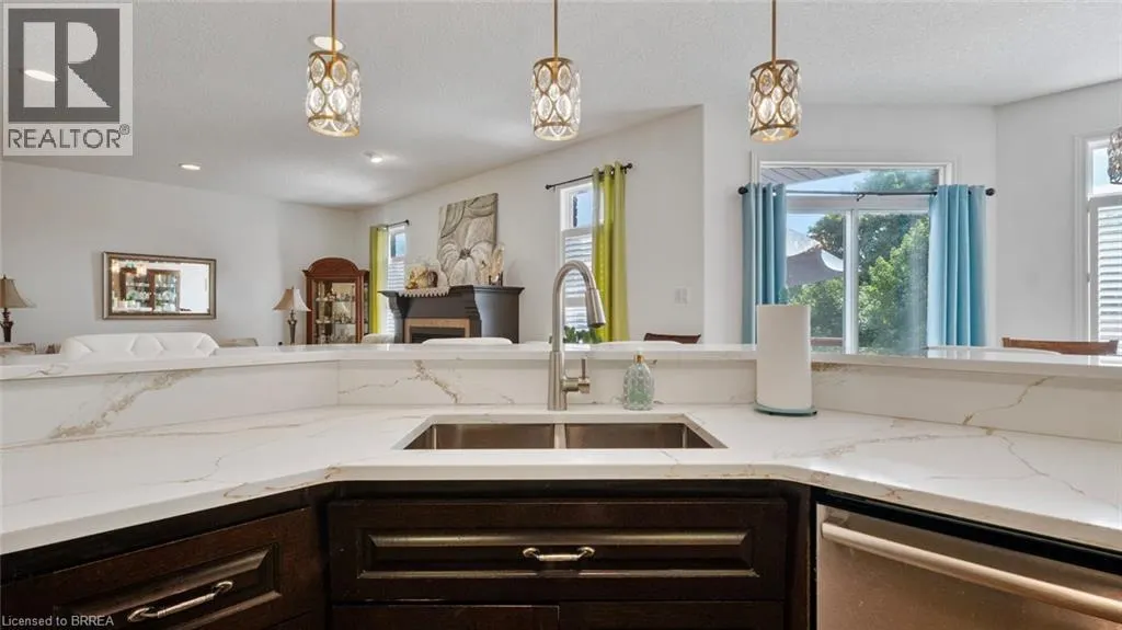 424 LAKEVIEW Drive
