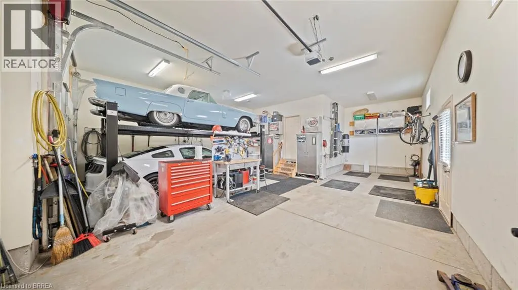 424 LAKEVIEW Drive