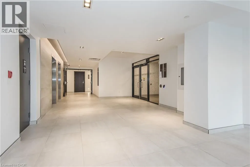 332 GOSLING Gardens Unit# 102, #102