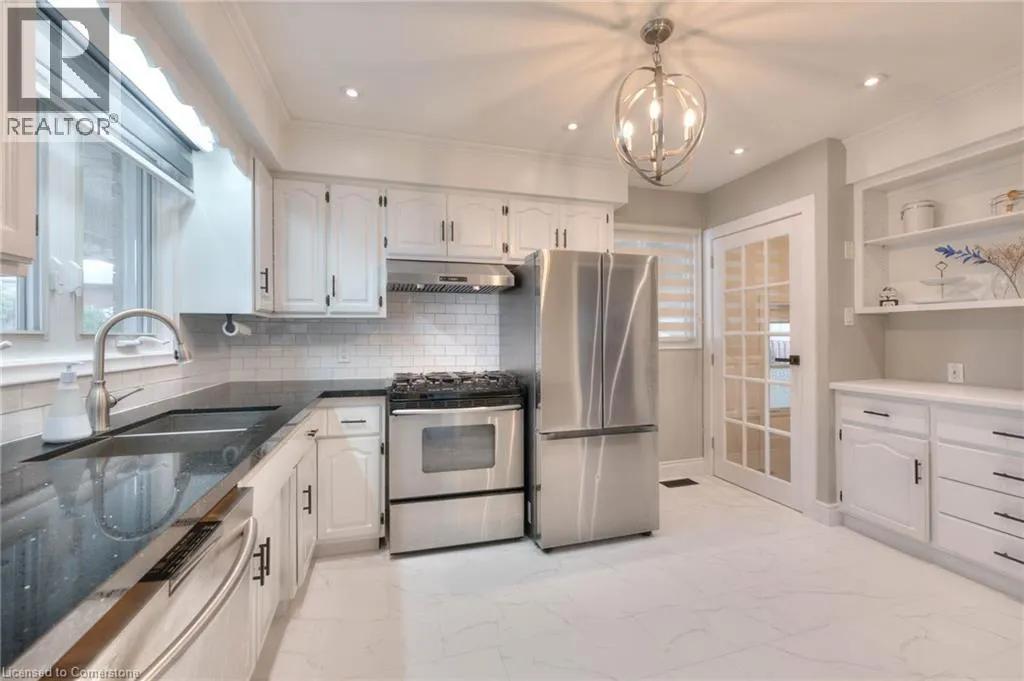38 FAIRLAWN Road