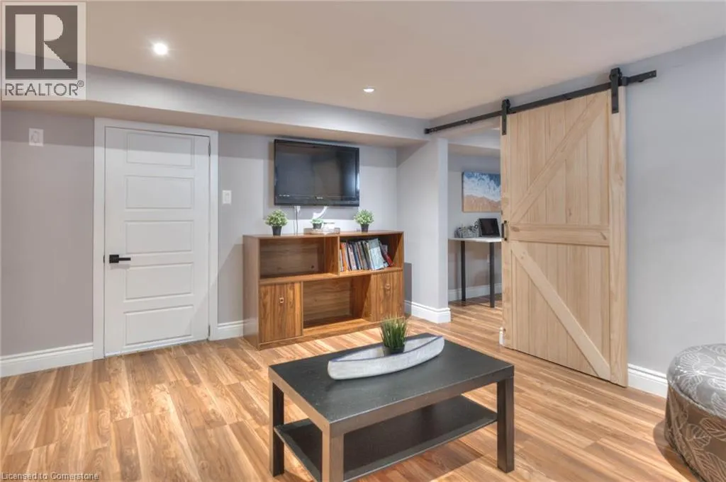 38 FAIRLAWN Road