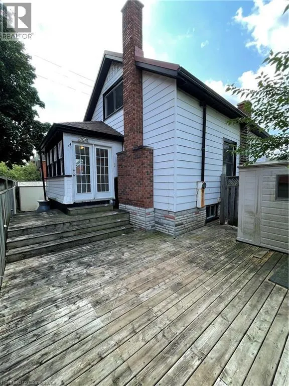 861 VINE Street
