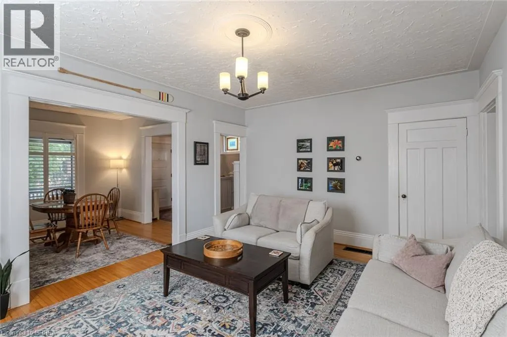 35 PALMERSTON Avenue
