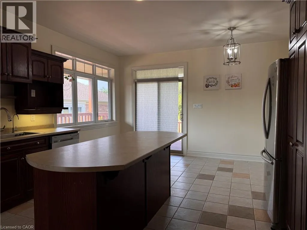 545 WOOLWICH Place