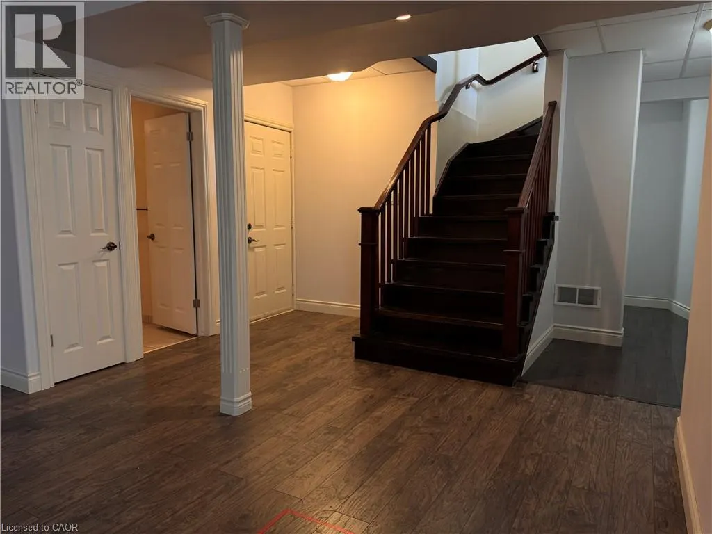 545 WOOLWICH Place