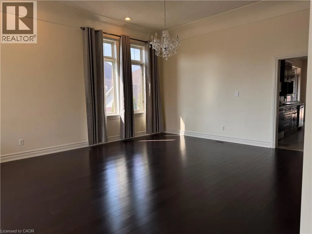 545 WOOLWICH Place