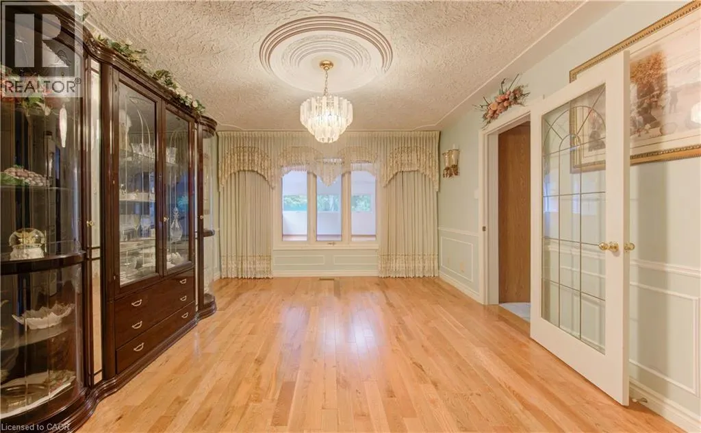 531 SANDBROOKE Court