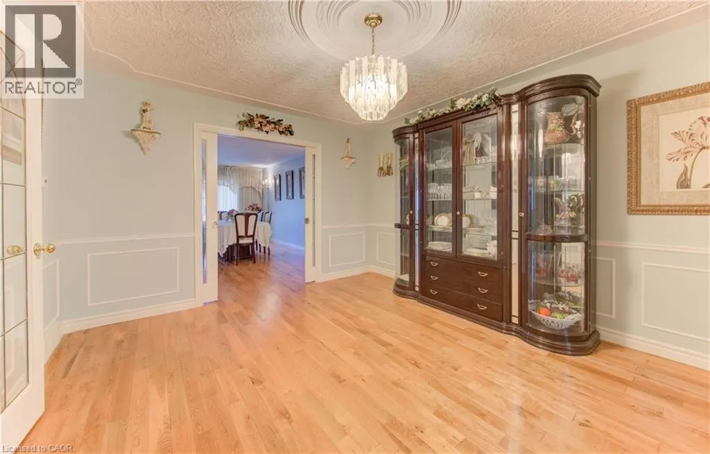 531 SANDBROOKE Court
