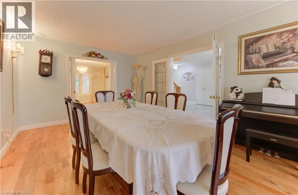 531 SANDBROOKE Court