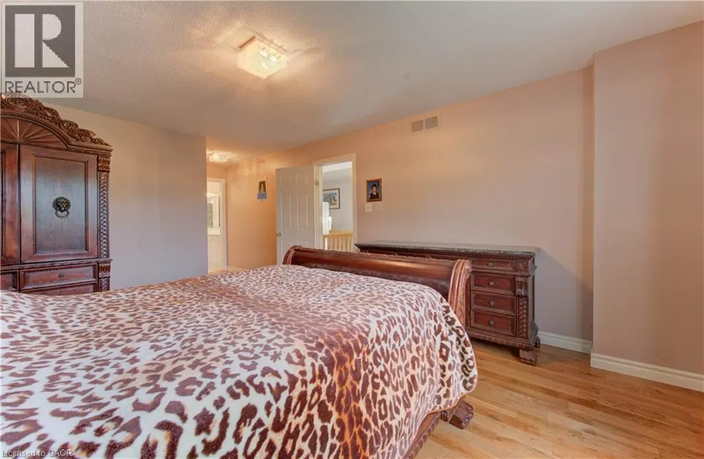 531 SANDBROOKE Court