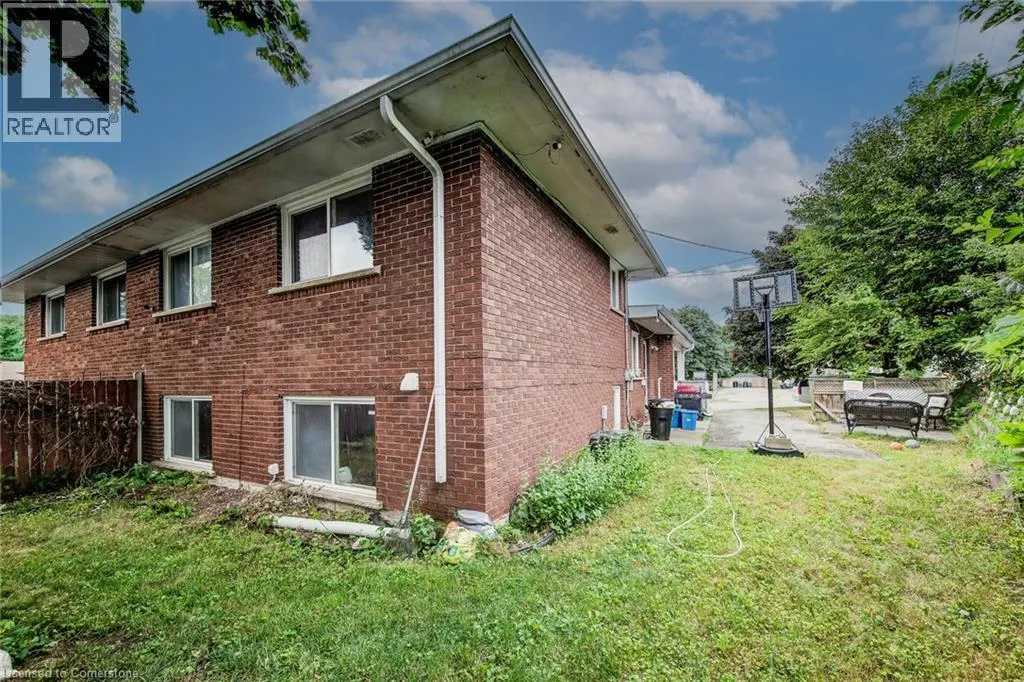 356 HILLCREST Road