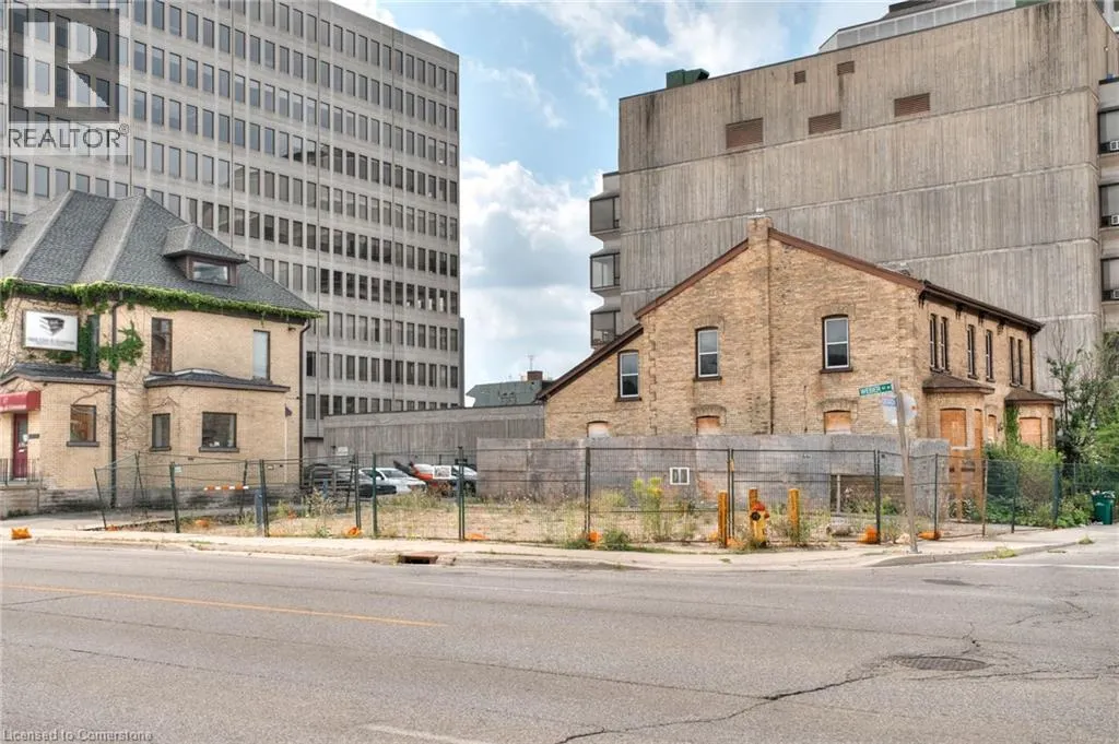 21 WEBER Street W