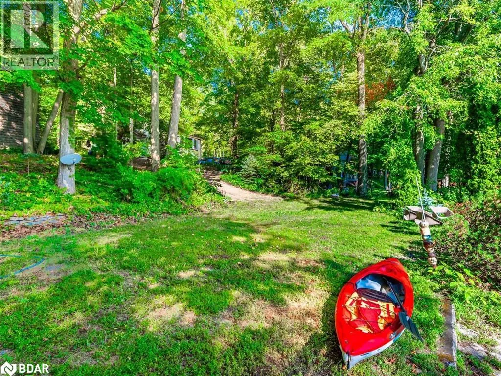 102-104 FARLAIN LAKE Road E