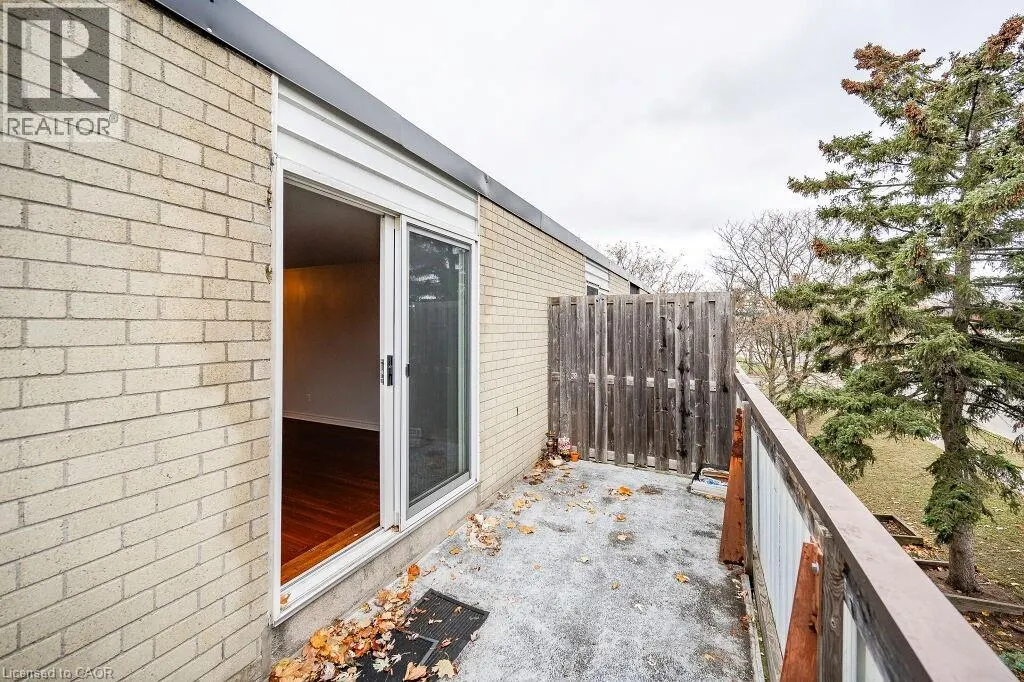 75 HAZELGLEN Drive Unit# 305, #305