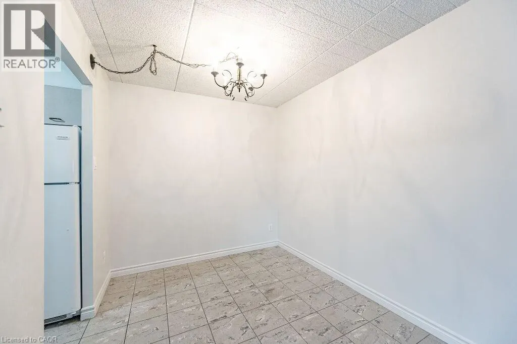 75 HAZELGLEN Drive Unit# 305, #305
