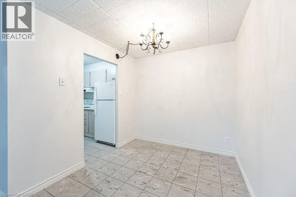 75 HAZELGLEN Drive Unit# 305, #305