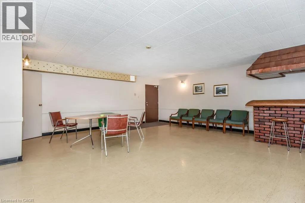 75 HAZELGLEN Drive Unit# 305, #305