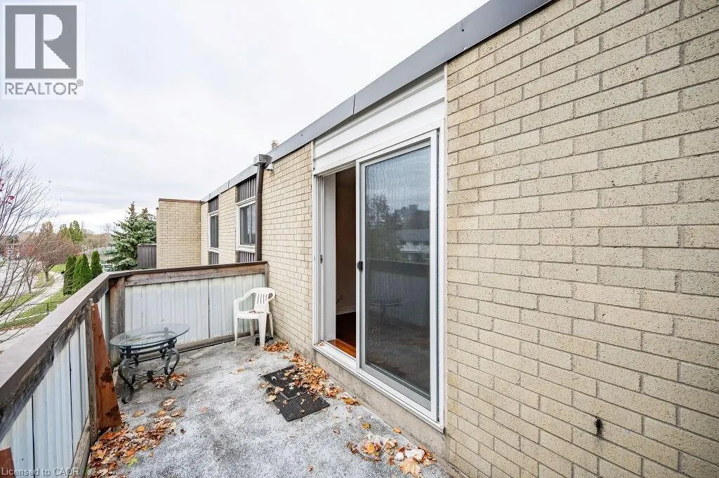 75 HAZELGLEN Drive Unit# 305, #305