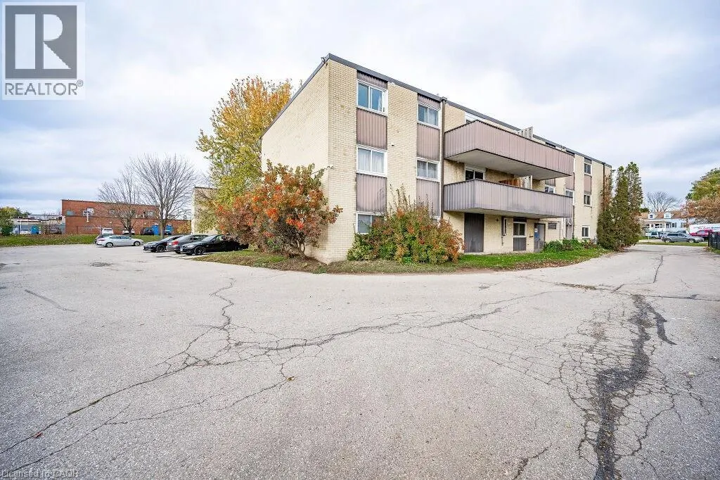 75 HAZELGLEN Drive Unit# 305, #305