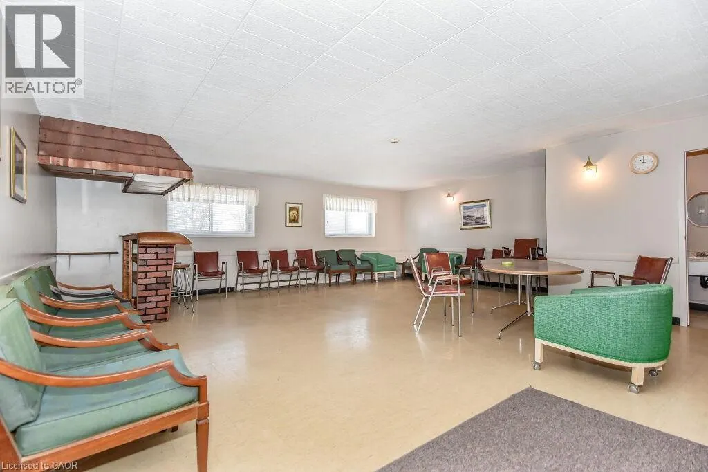 75 HAZELGLEN Drive Unit# 305, #305