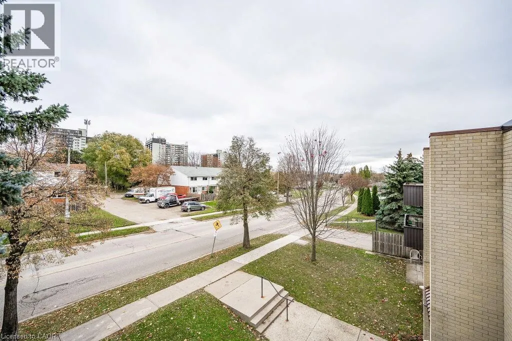 75 HAZELGLEN Drive Unit# 305, #305