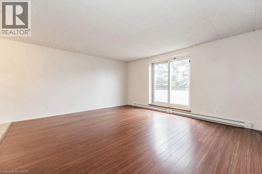 75 HAZELGLEN Drive Unit# 305, #305
