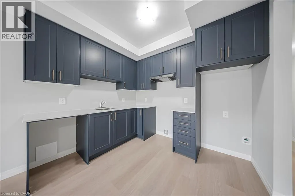 10 SOUTH CREEK Drive Unit# 25, #25