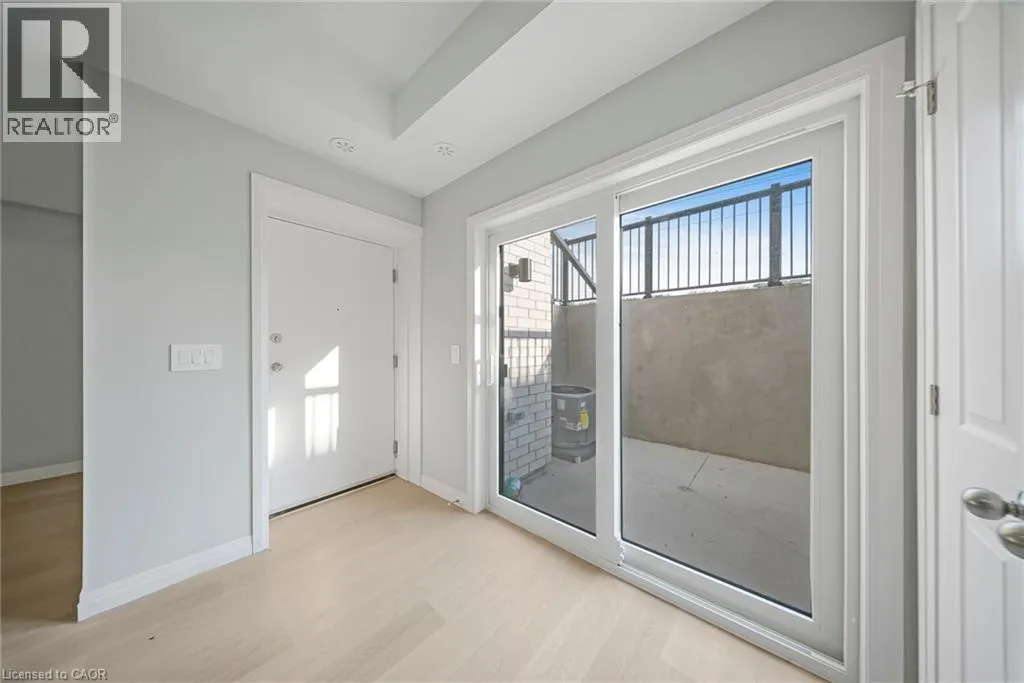10 SOUTH CREEK Drive Unit# 25, #25