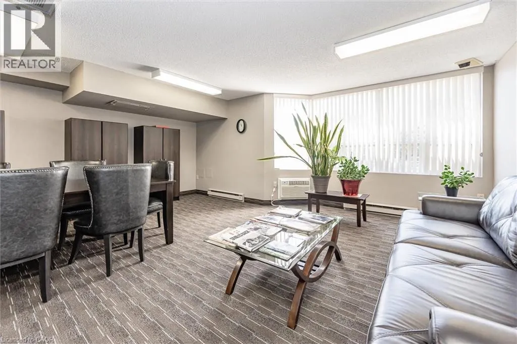 35 GREEN VALLEY Drive Unit# 304, #304