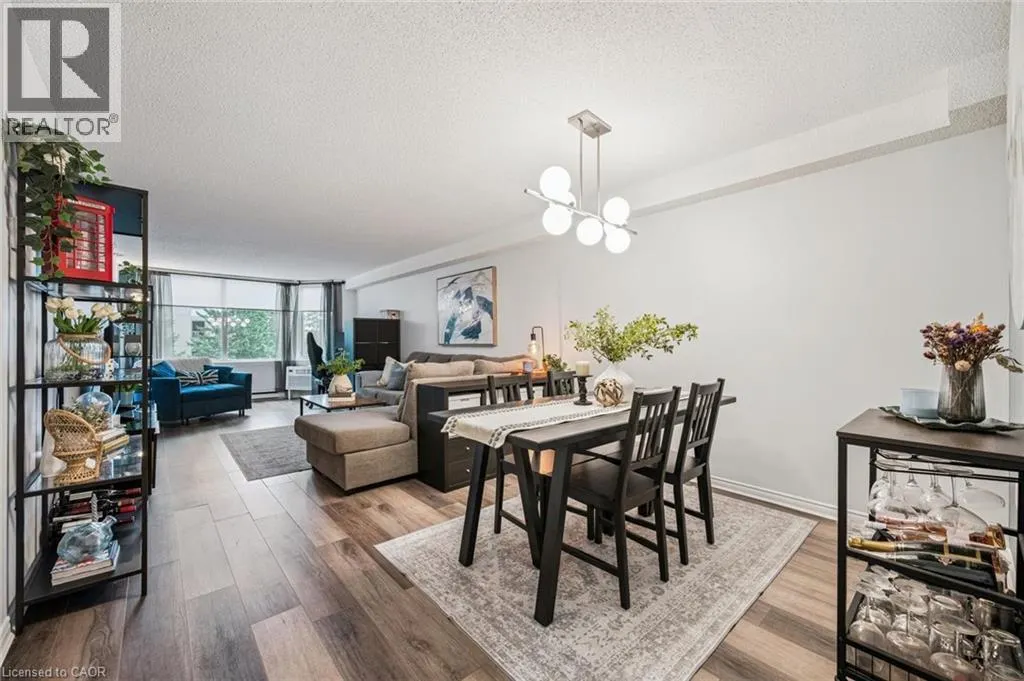 35 GREEN VALLEY Drive Unit# 304, #304