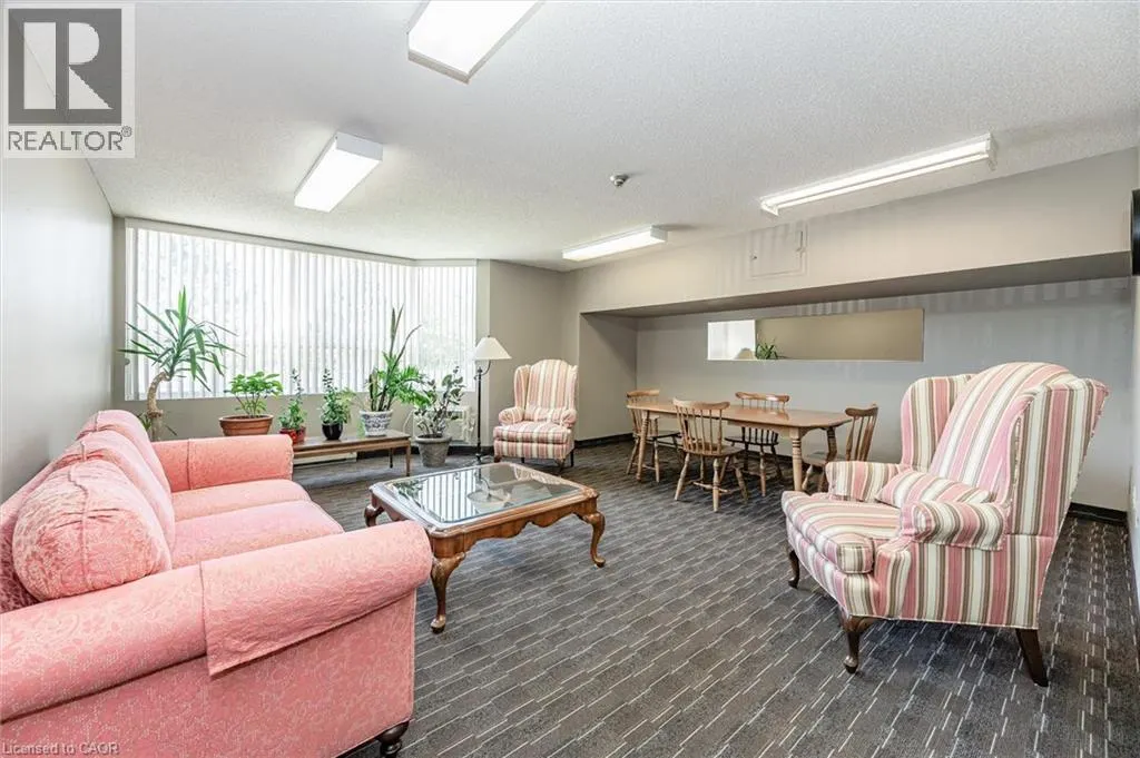 35 GREEN VALLEY Drive Unit# 304, #304