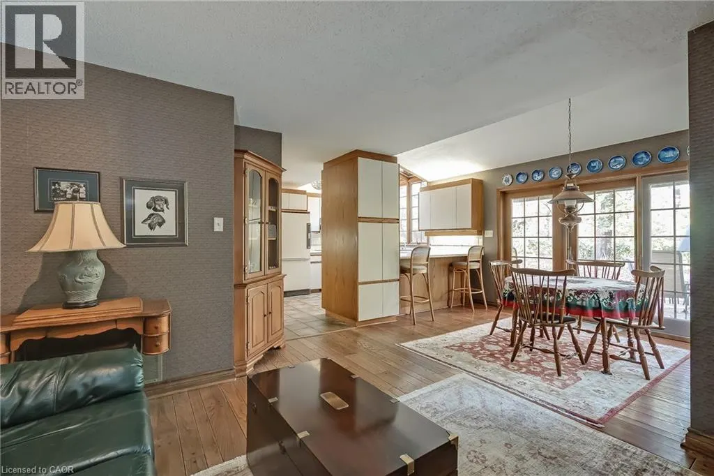 1296 CUMNOCK Crescent
