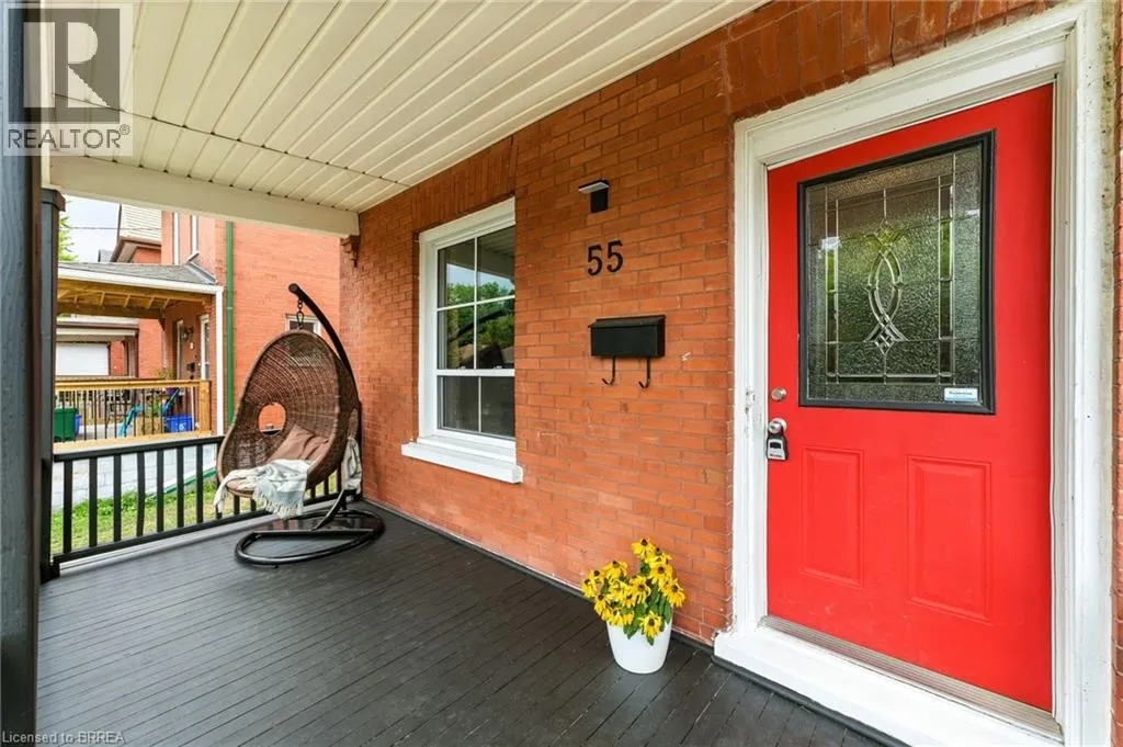 55 LOWELL Street N
