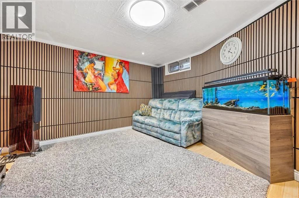 203 FAIRWAY RD N Road Unit# 13, #13