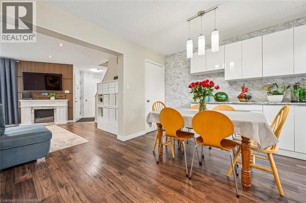 203 FAIRWAY RD N Road Unit# 13, #13