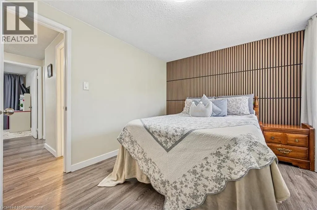 203 FAIRWAY RD N Road Unit# 13, #13