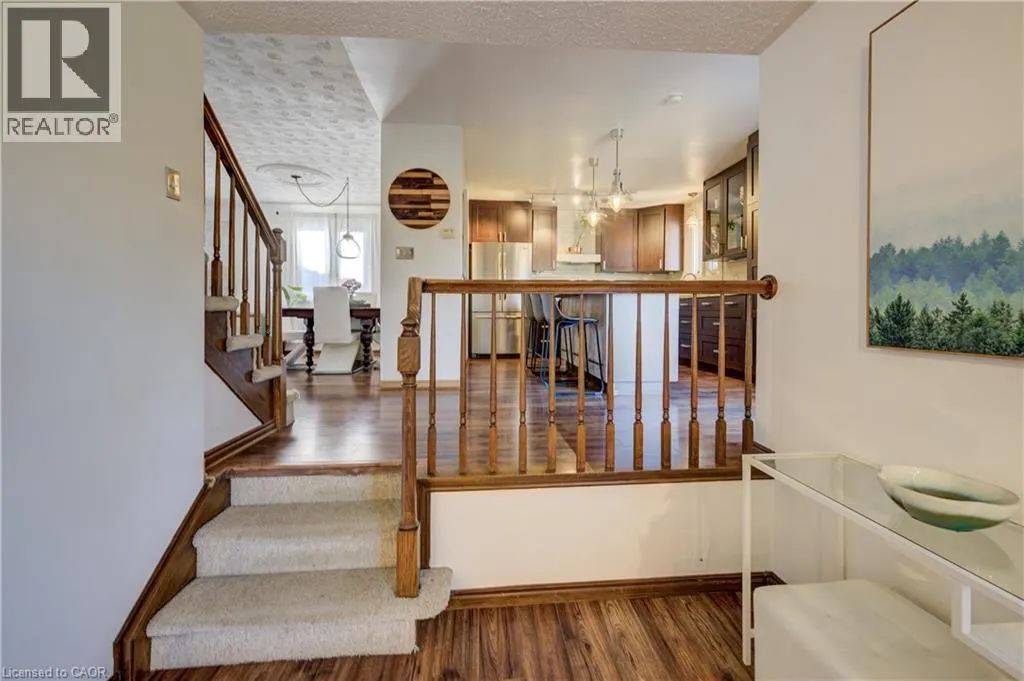 10 WINFIELD Court