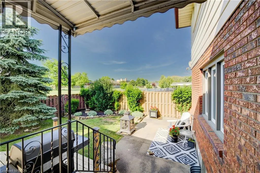 10 WINFIELD Court