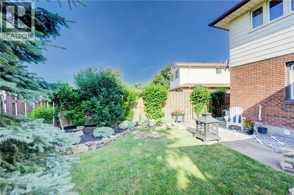 10 WINFIELD Court