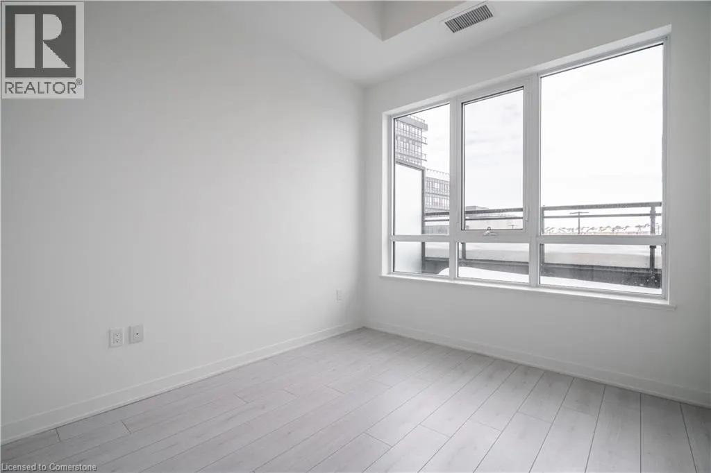 395 DUNDAS Street W Unit# 206, #206
