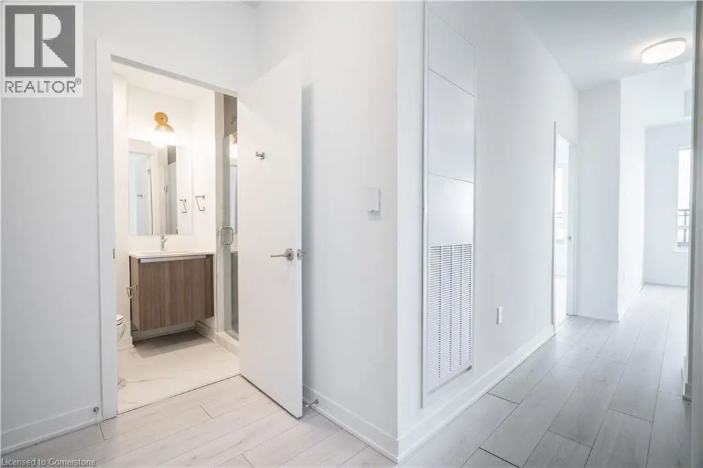 395 DUNDAS Street W Unit# 206, #206