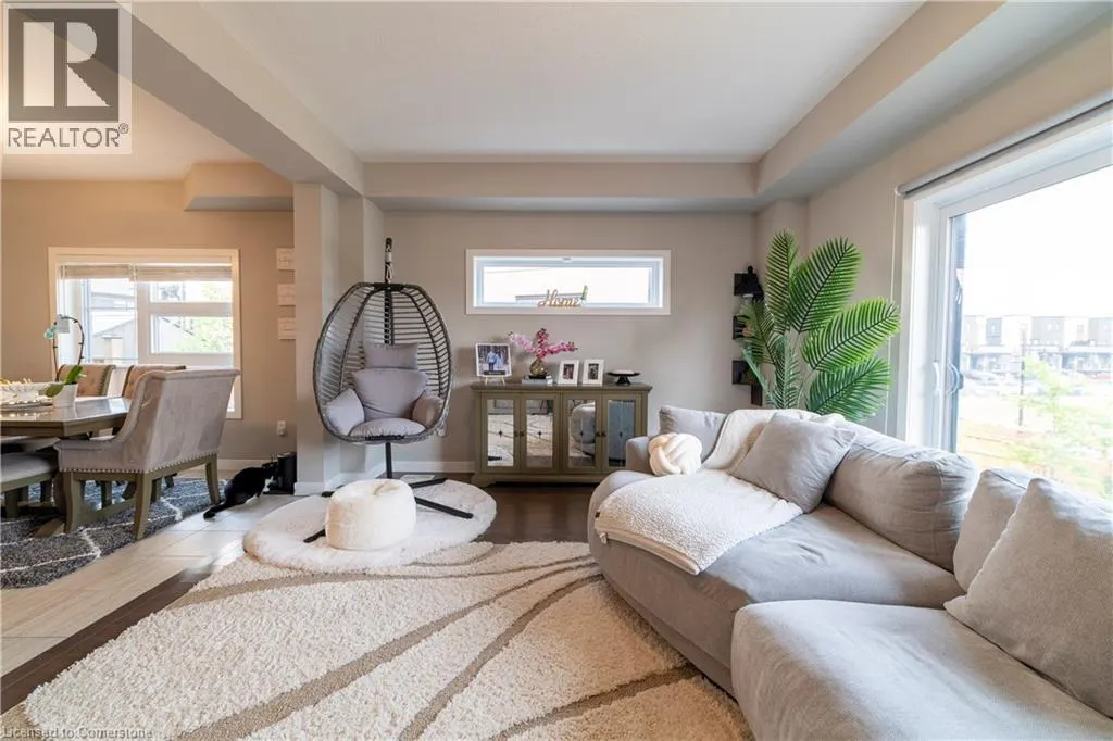 933 ROBERT FERRIE Drive