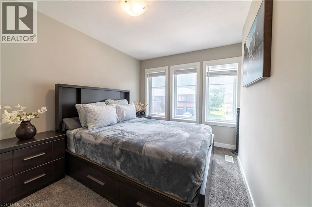 933 ROBERT FERRIE Drive