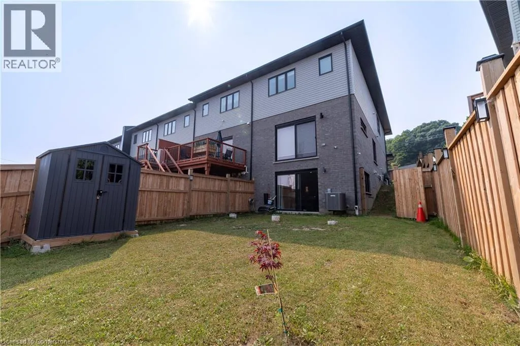 933 ROBERT FERRIE Drive